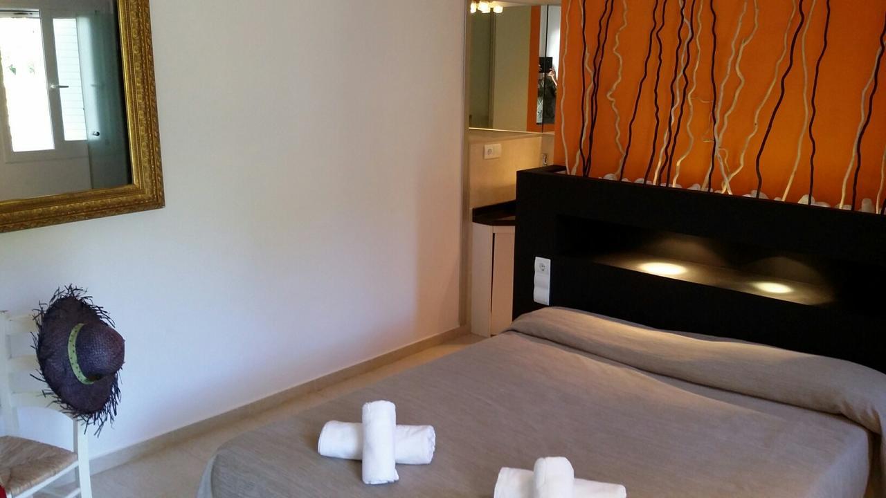 Apartamentos Colomar Santa Eulària des Riu Exterior foto
