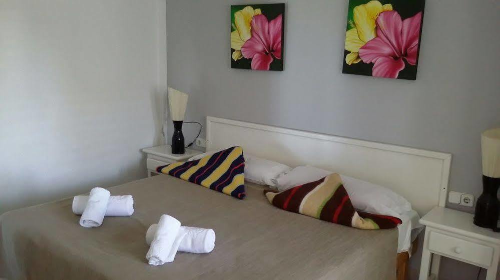 Apartamentos Colomar Santa Eulària des Riu Exterior foto